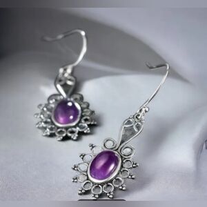♥️ D 5 / $20 Elegant Silver and Purple Dangle Earrings